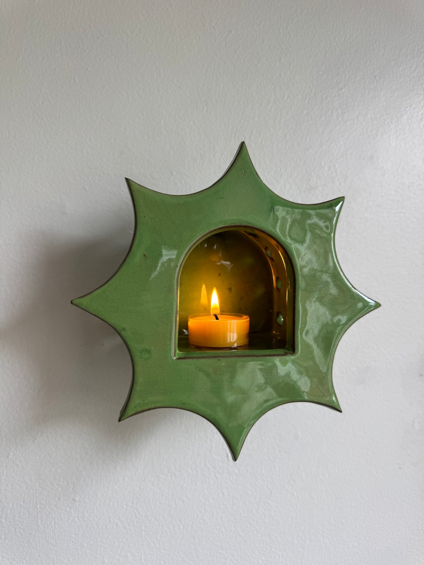 Large Fern Green star Sconce
