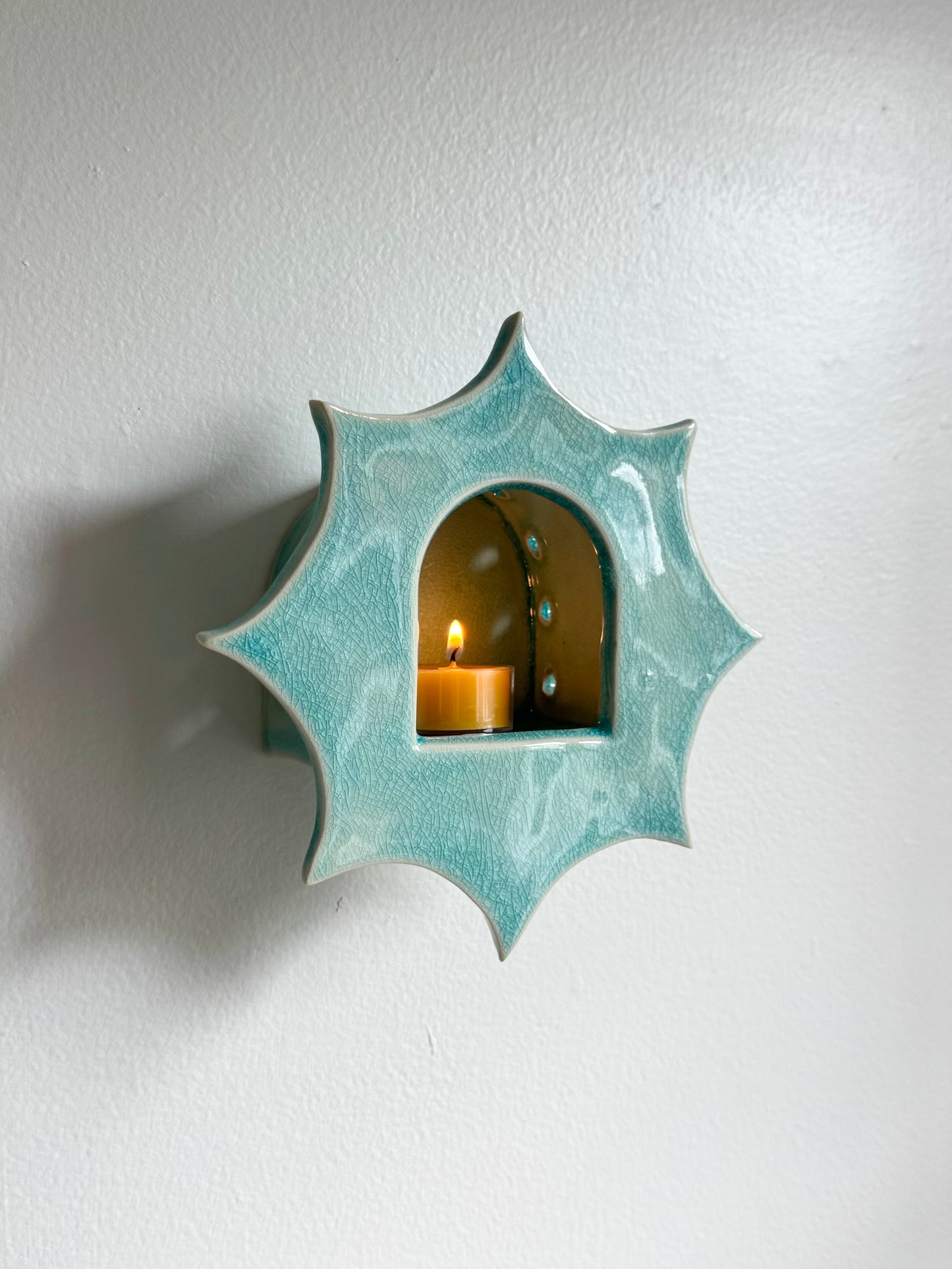 Large Turquoise Crackle Star Sconce