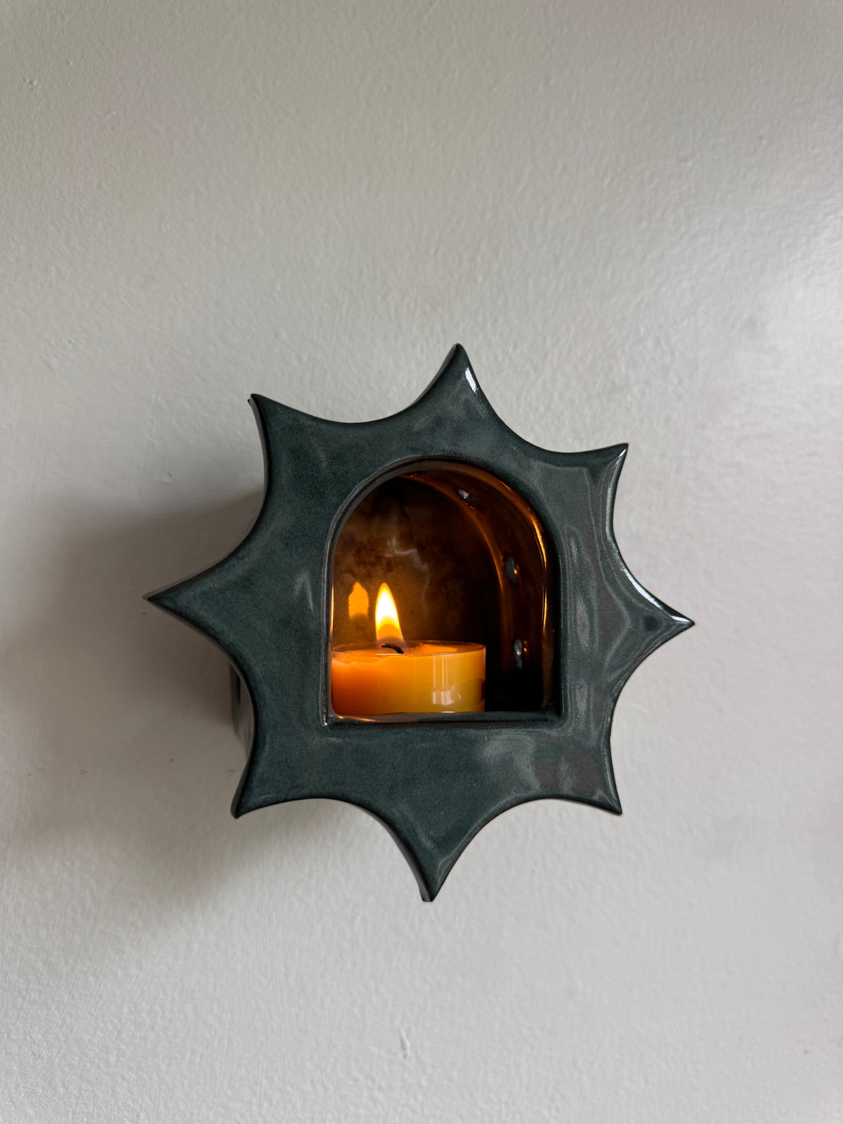Dark Mossy Star Sconce