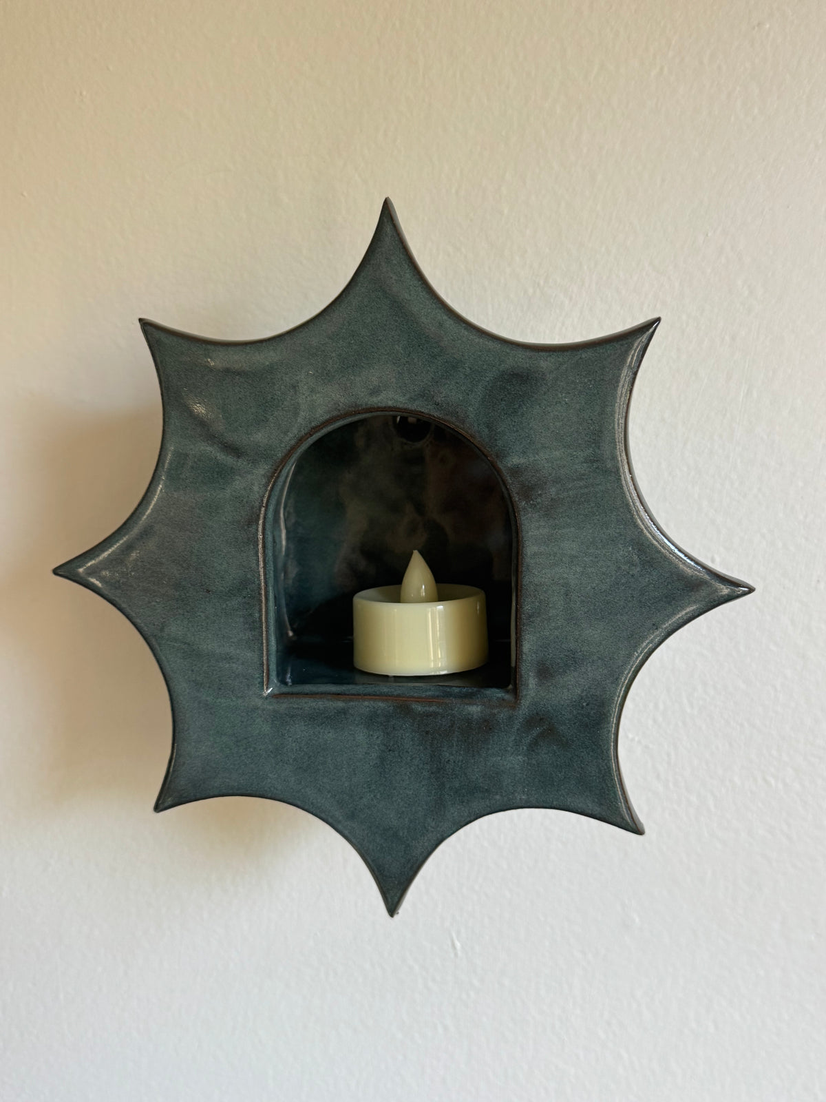 Large Dark Mossy Star Sconce